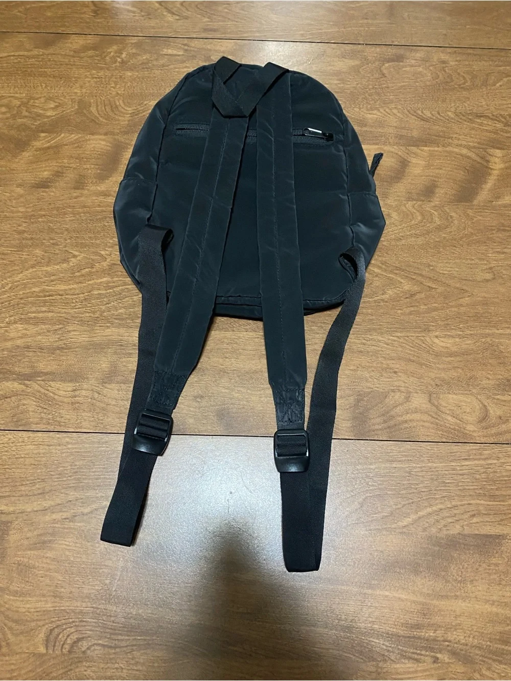 Black women’s Lightweight Nylon Backpack